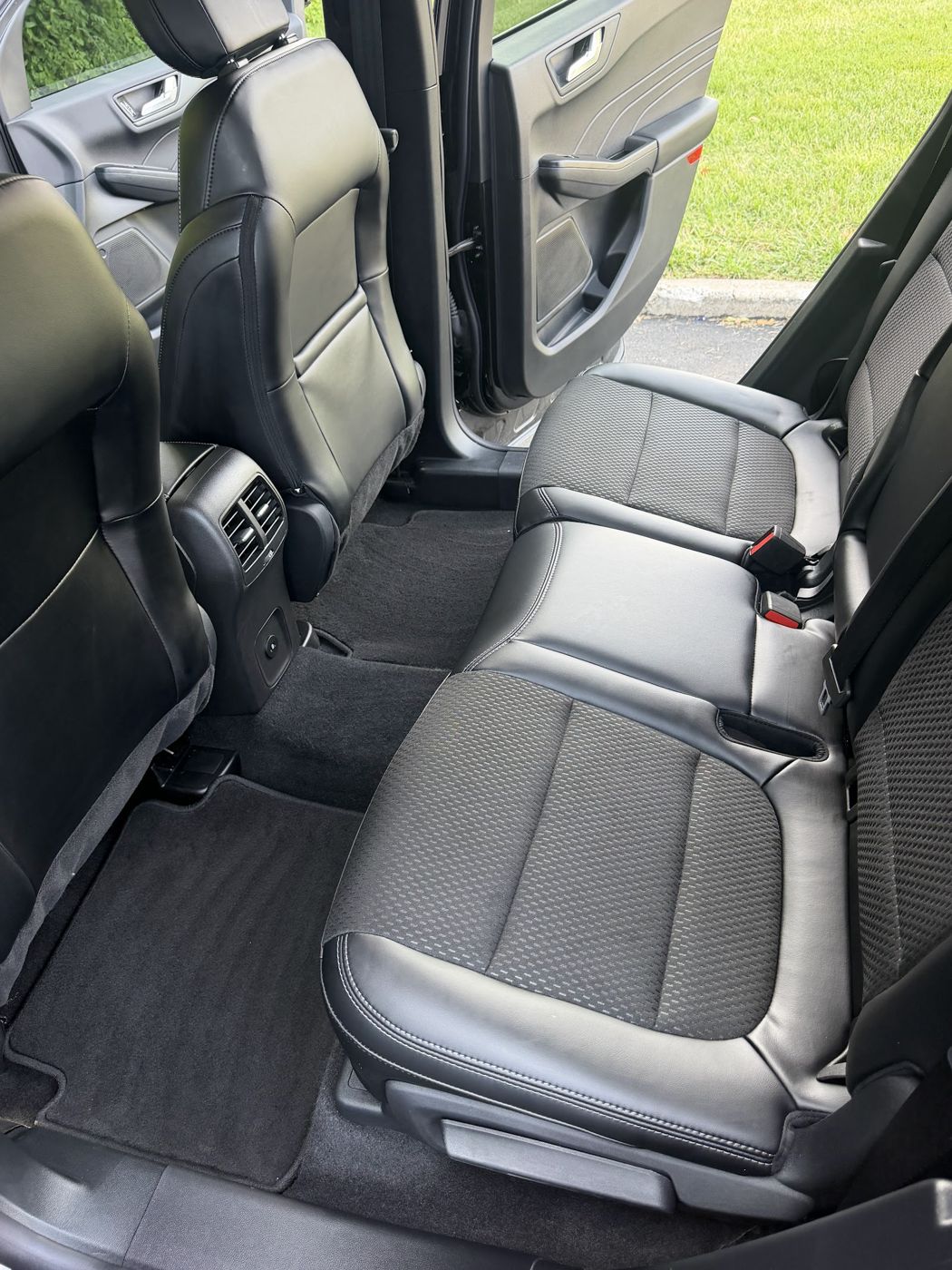Rear seats after extraction and shampoo